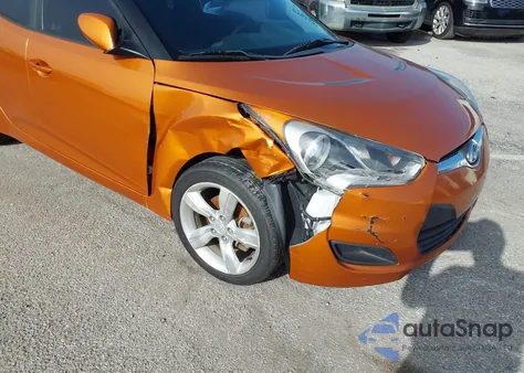 2015 Hyundai Veloster z USA, uszkodzony, nr VIN KMHTC6AD4FU238651